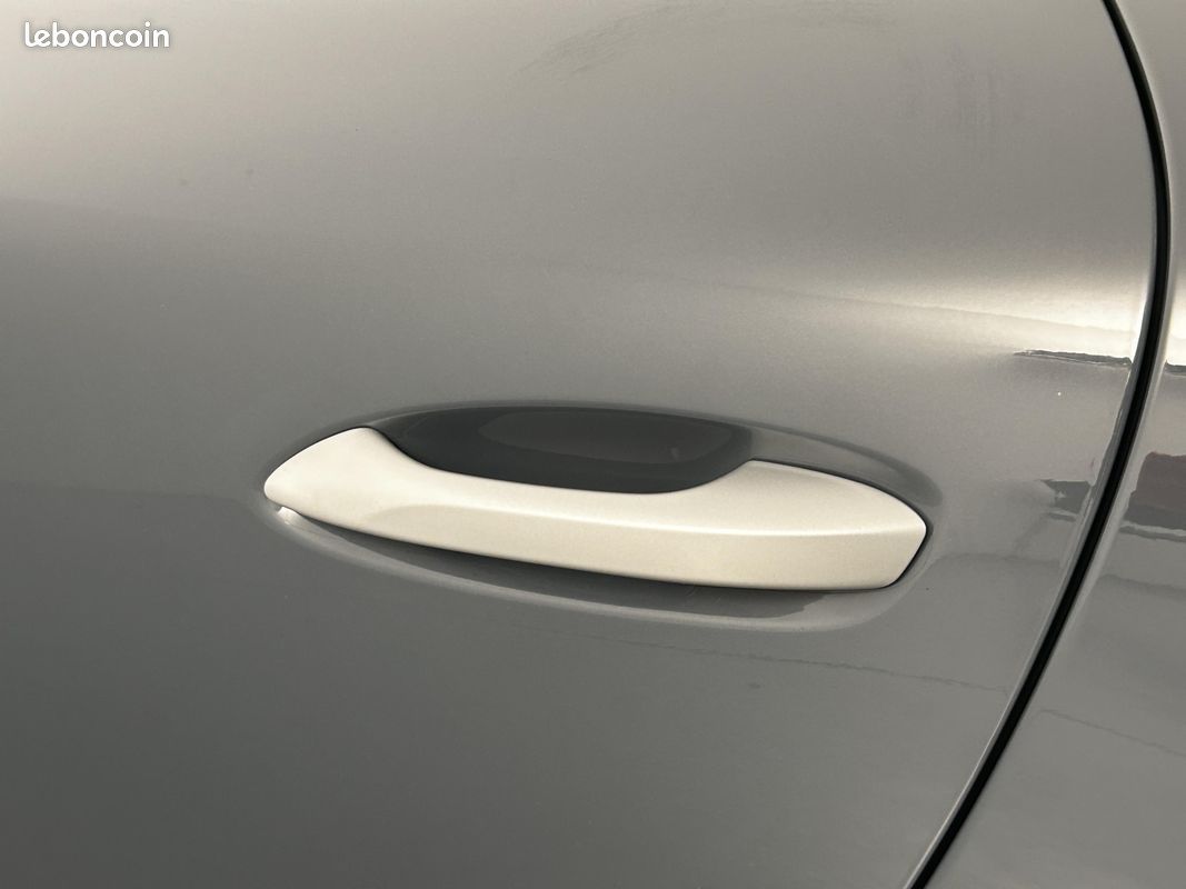 PORSCHE 911 GT3 4.0i (image 15)