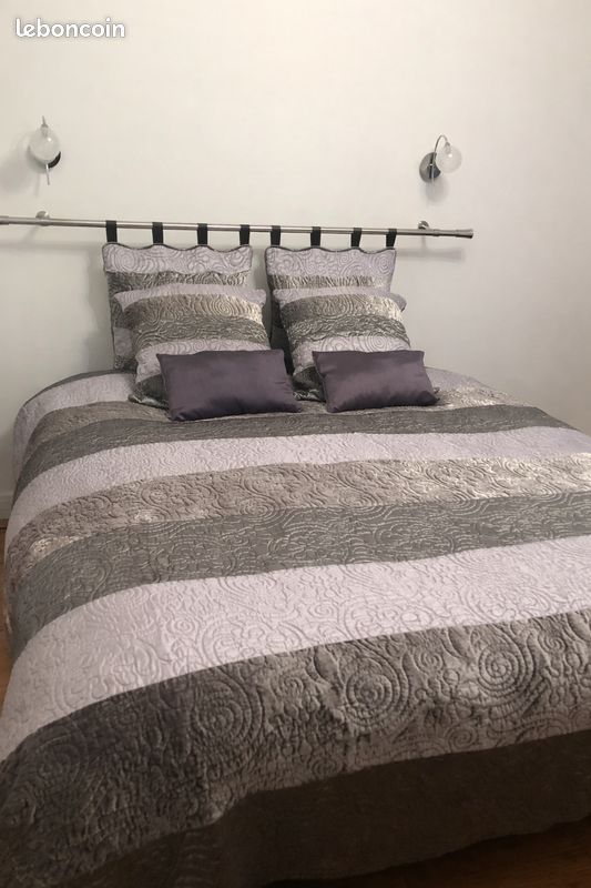 Ensemble dessus de lit + coussins + barre de lit (image 1)
