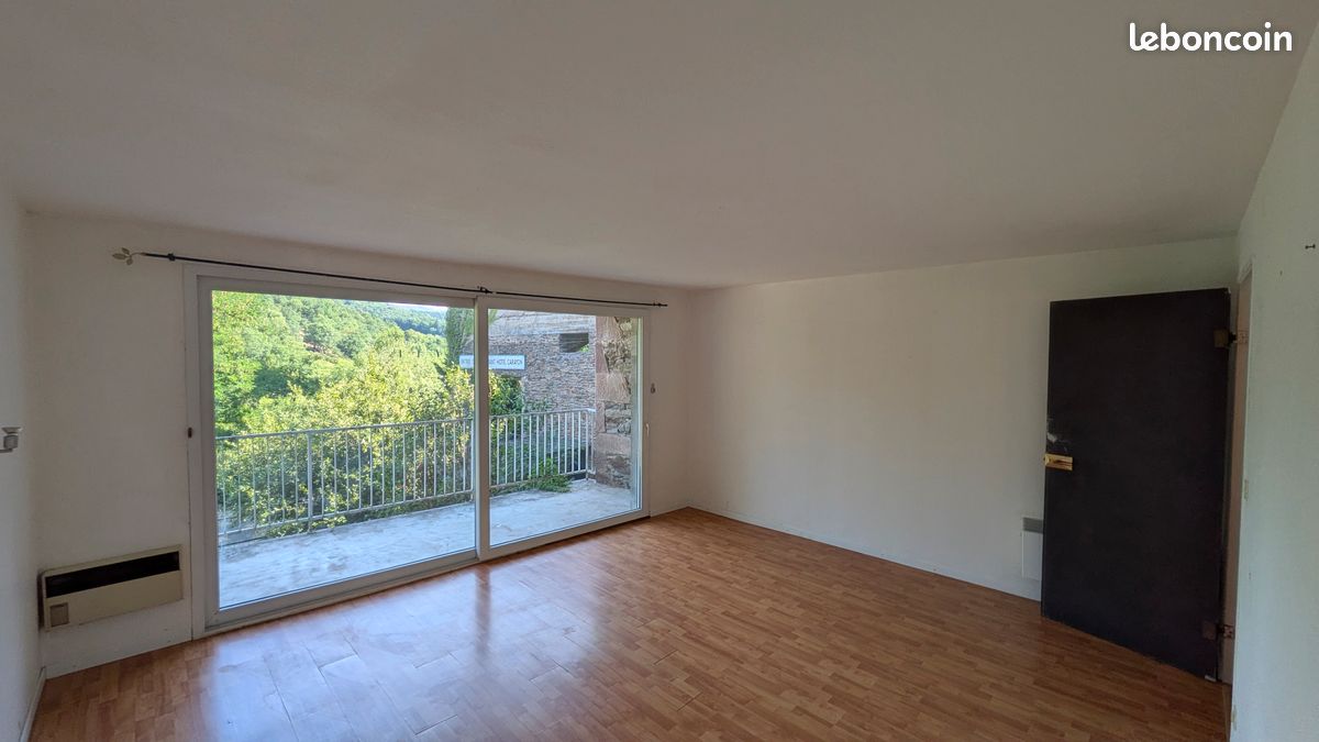 Maison 3 pièces 108 m² · à Saint-Sernin-sur-Rance · 108 m² · 92 000 €
