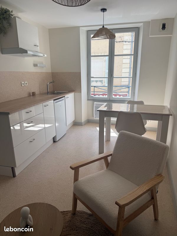 Appartement 2 pièces 25 m² · à Laval · 25 m² · 490 €
