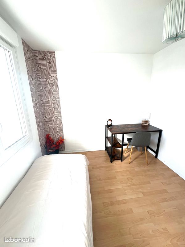 Chambre dans colocation étudiante (image 1)
