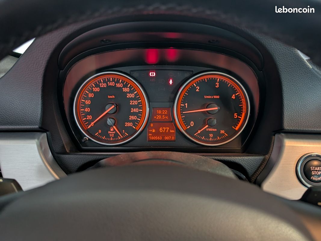 BMW SERIE 3 COUPE E92 LCI 325d 197ch Sport Design - M57D (image 27)