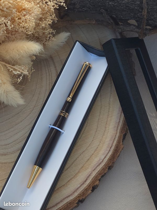 Stylo bille artisanal en bois plaqué or 24k (image 2)