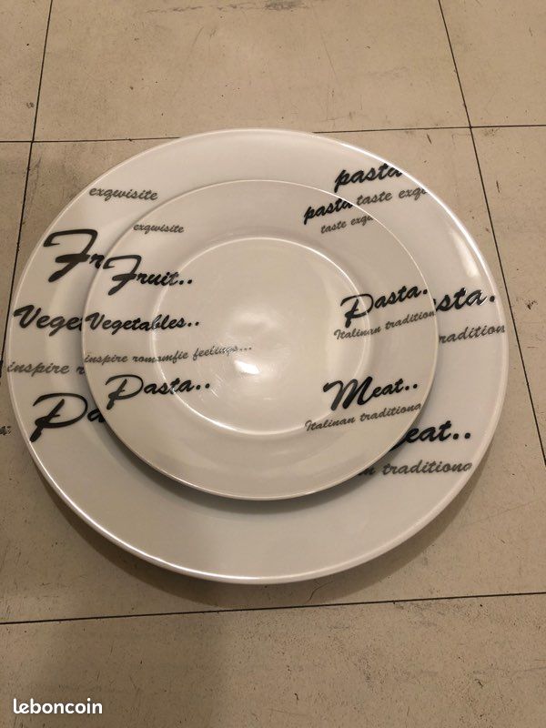 Service de table blanc et noir (image 3)