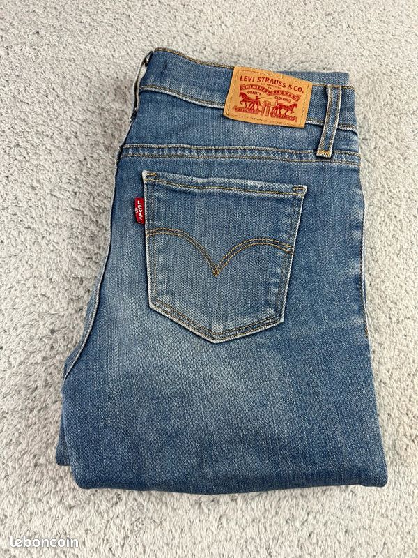 Jean Levis 711 Bleu Coupe Skinny pour femme W26 FR36 L30 #LEV1913 (image 1)