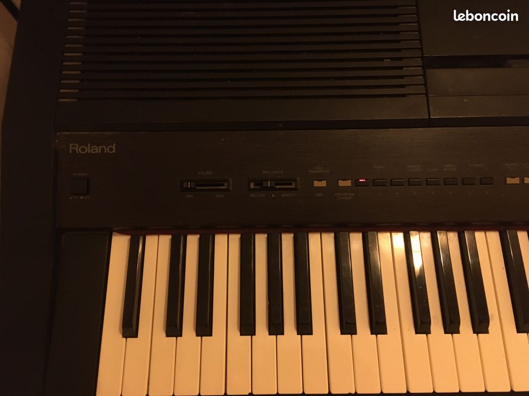 Piano numérique Roland HP-3000S – 88 touches – meuble – bon état (image 2)