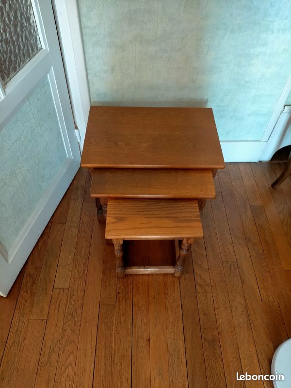 Table gigogne chaîne clair (image 1)