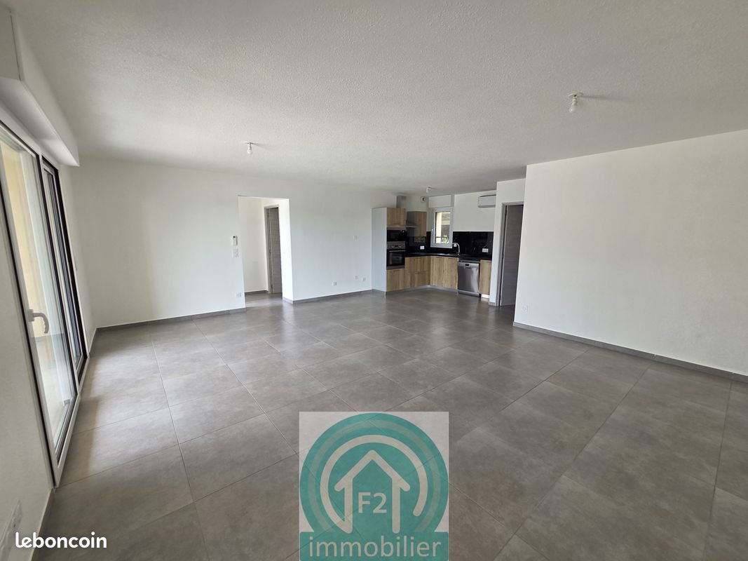 Appartement 4 pièces 101 m² · à Aléria · 101 m² · 960 €