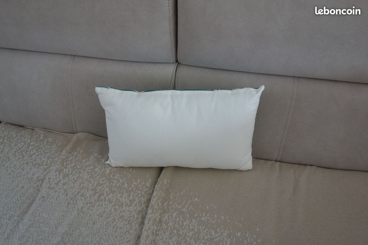 Coussin motif feuillage blanc et vert 30x50 cm - Maisons du Monde - Très bon état (image 3)