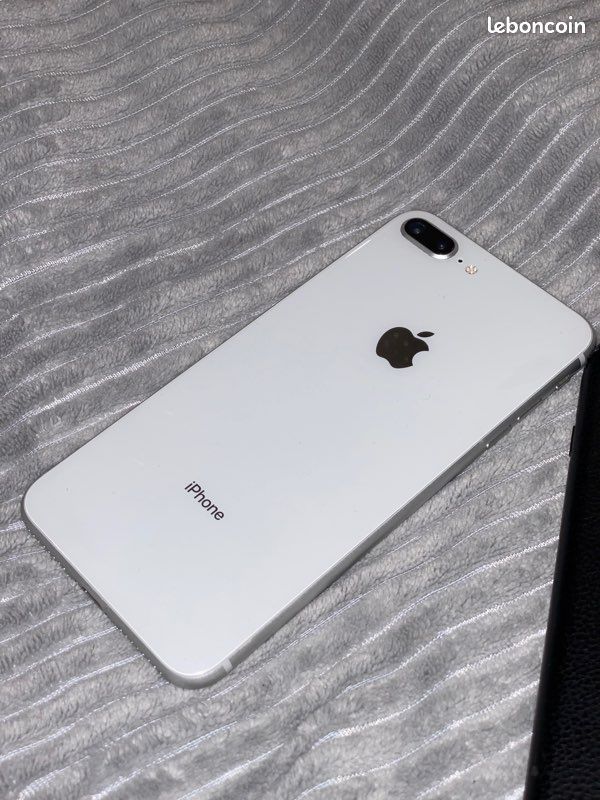 IPhone 8 Plus 64 go (bug) (image 1)