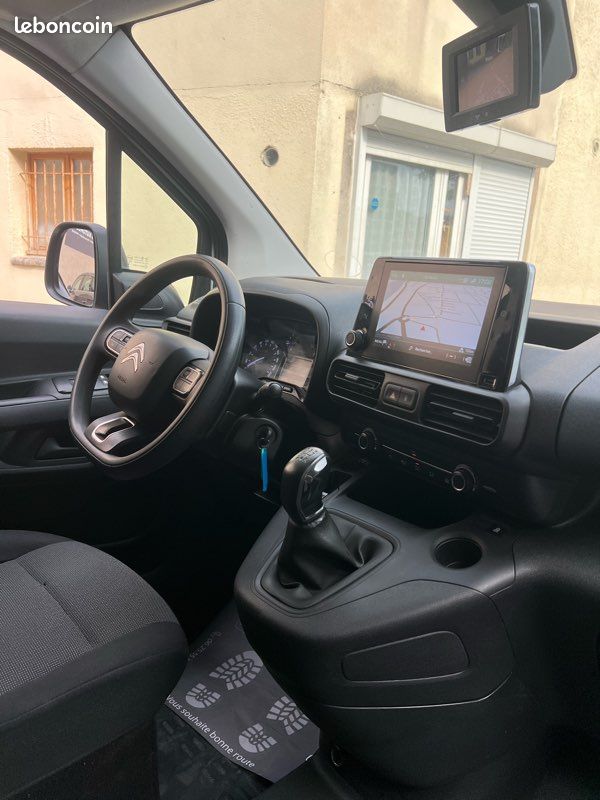 Citroën Berlingo 1.6 BlueHdi 100 Driver (image 8)