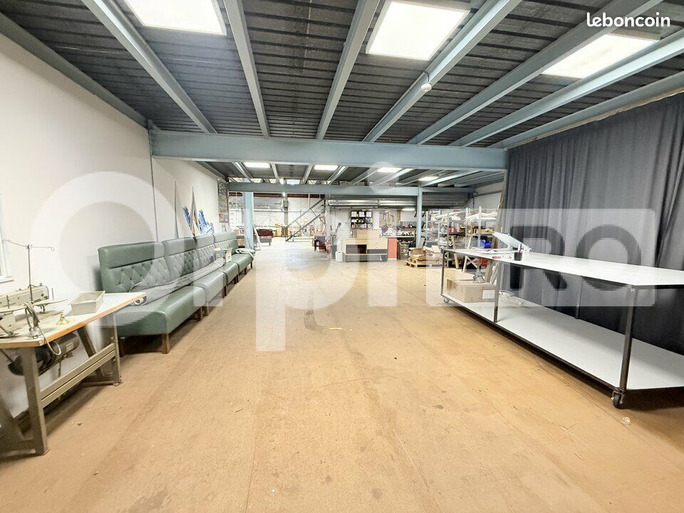 Local d'activité 2 236 m² (image 4)
