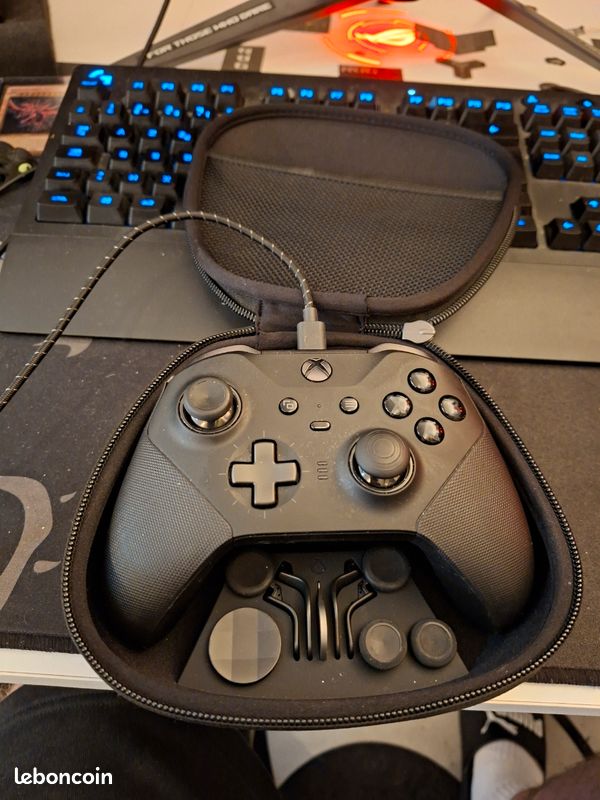 Manette Xbox Elite Series 2 Noire – Avec tous les accessoires – Bon état (image 1)