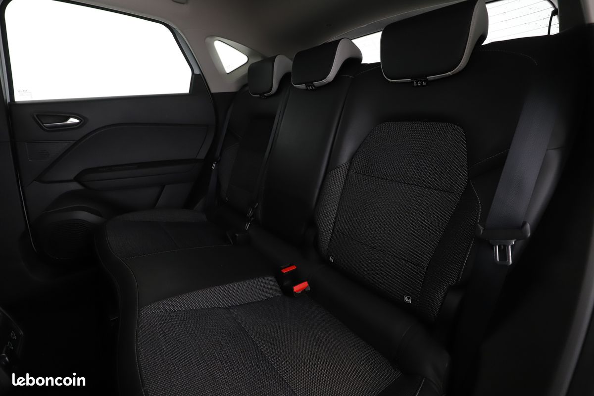 Renault Captur 1.6 E-Tech Plug-in Intens 160 ch (image 9)