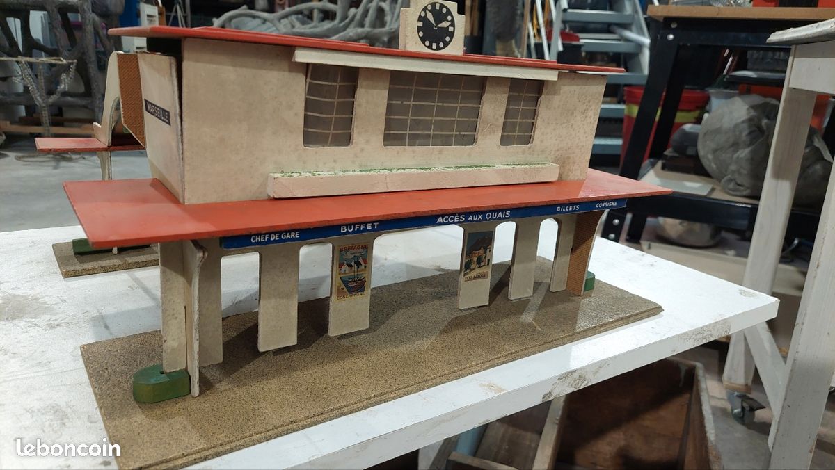 Best hornby vintage trains 2026 A vintage Hornby Dublo Electric Train Set in box