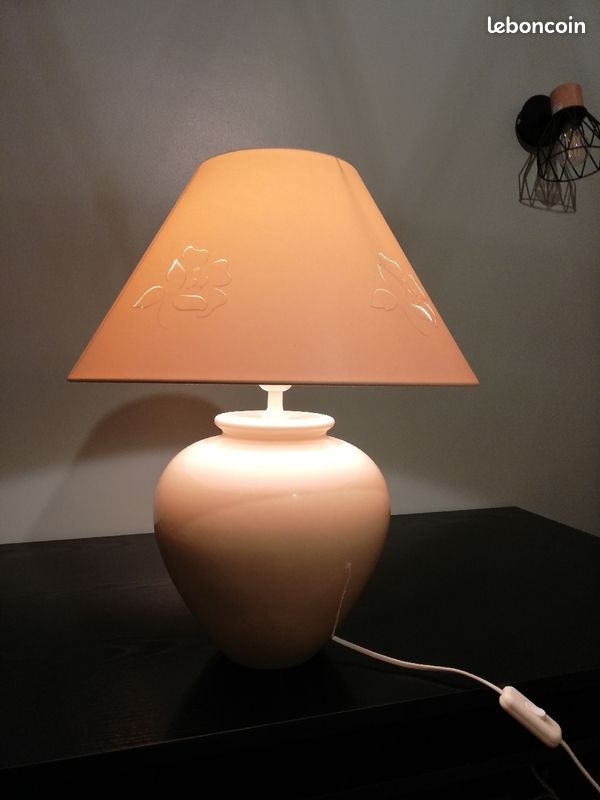Lampe couleur saumon (image 1)