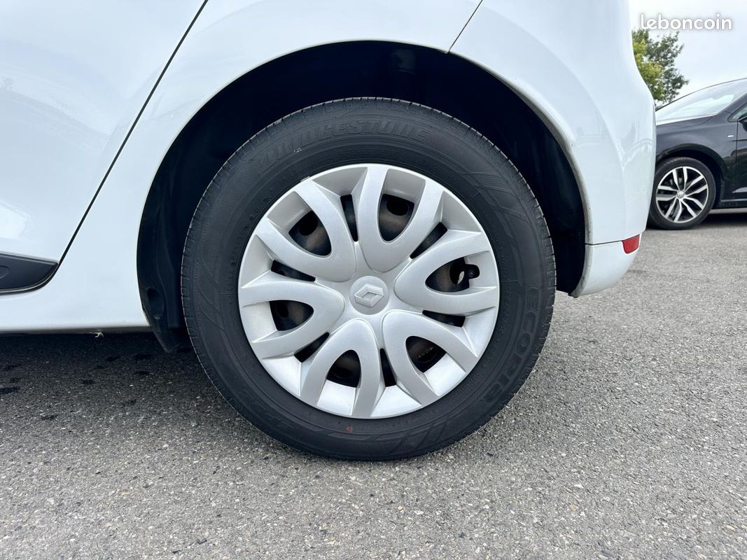 RENAULT CLIO 1.5 ENERGY DCI 75 Société Air MédiaNav GARANTIE 12 MOIS (image 17)