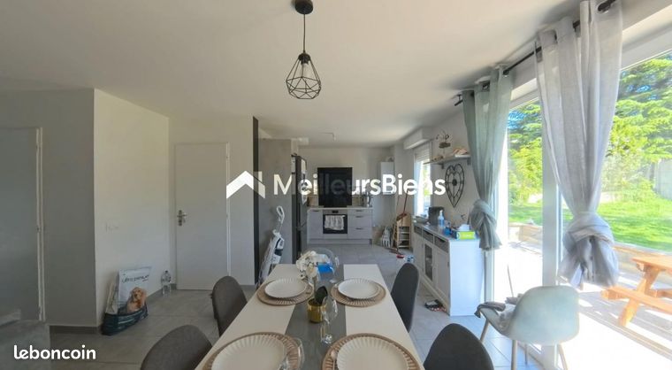 https://img.leboncoin.fr/api/v1/lbcpb1/images/dd/46/f5/dd46f5bf0de6a53580d77ce19e0241e7ed0c6121.jpg?rule=ad-image