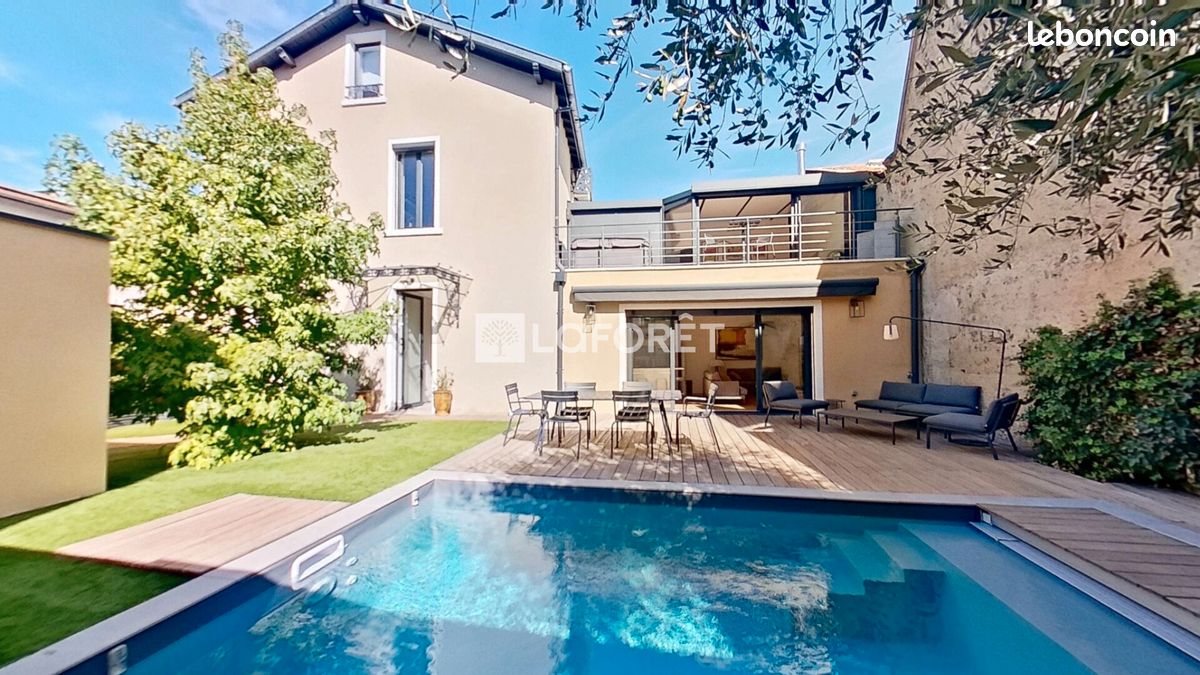 Maison 6 pièces 150 m² · à Lyon · 150 m² · 1 090 000 €