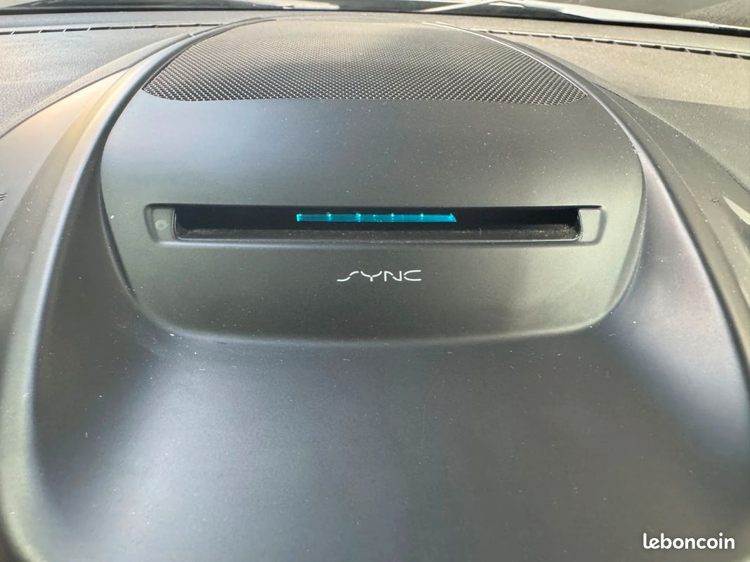 FORD KUGA 2.0 TDCi 180cv 4x4 Powershift ST-Line / CarPlay / Hayon Électrique / Caméra de Recul (image 44)