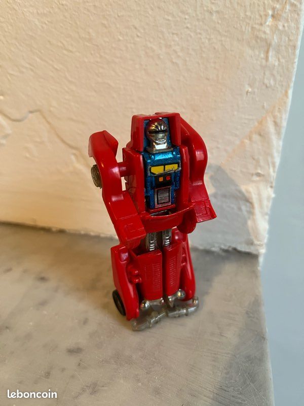 Gobots - Good Knight 34 Friendly Robot Car (image 1)