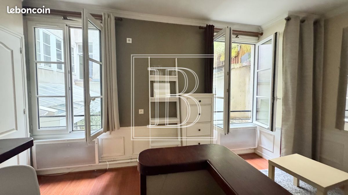 Appartement 1 pièce 18 m² · à Paris · 18 m² · 252 000 €