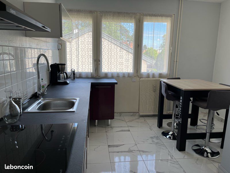 Appartement 4 pièces 79 m² · à Mâcon · 79 m² · 990 €