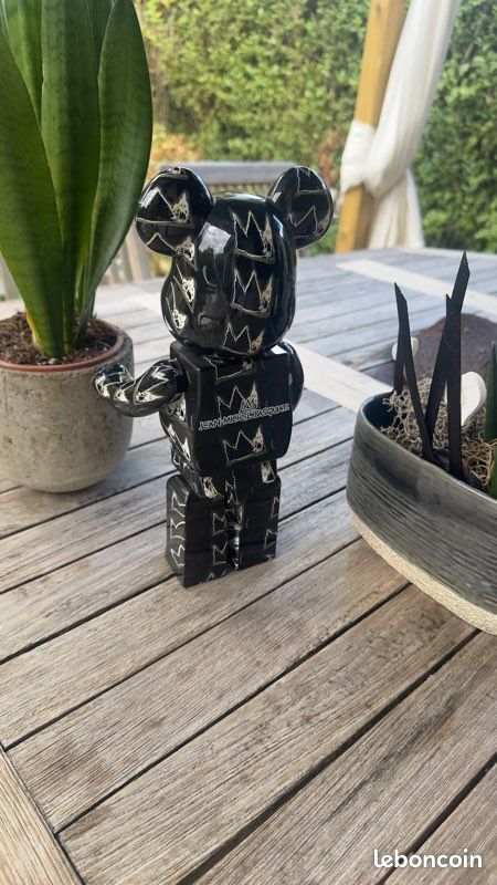 Bearbrick Jean-Michel Basquiat - n°8 400% - 28cm (image 2)