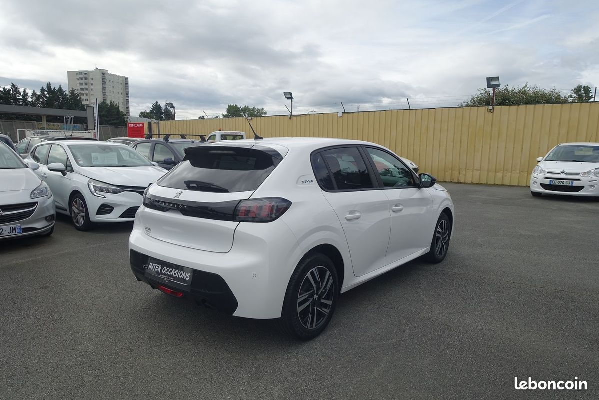 Peugeot 208 1.2 PURETECH 75CH S&S STYLE (image 7)