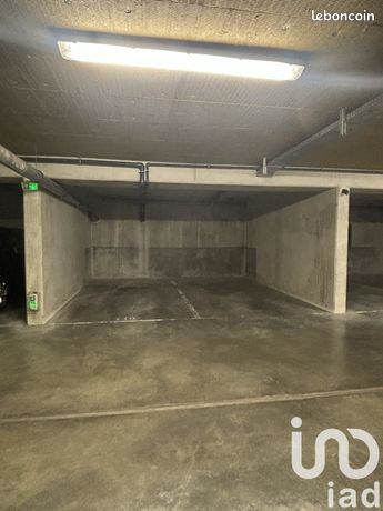 Parking/box 12 m² Istres