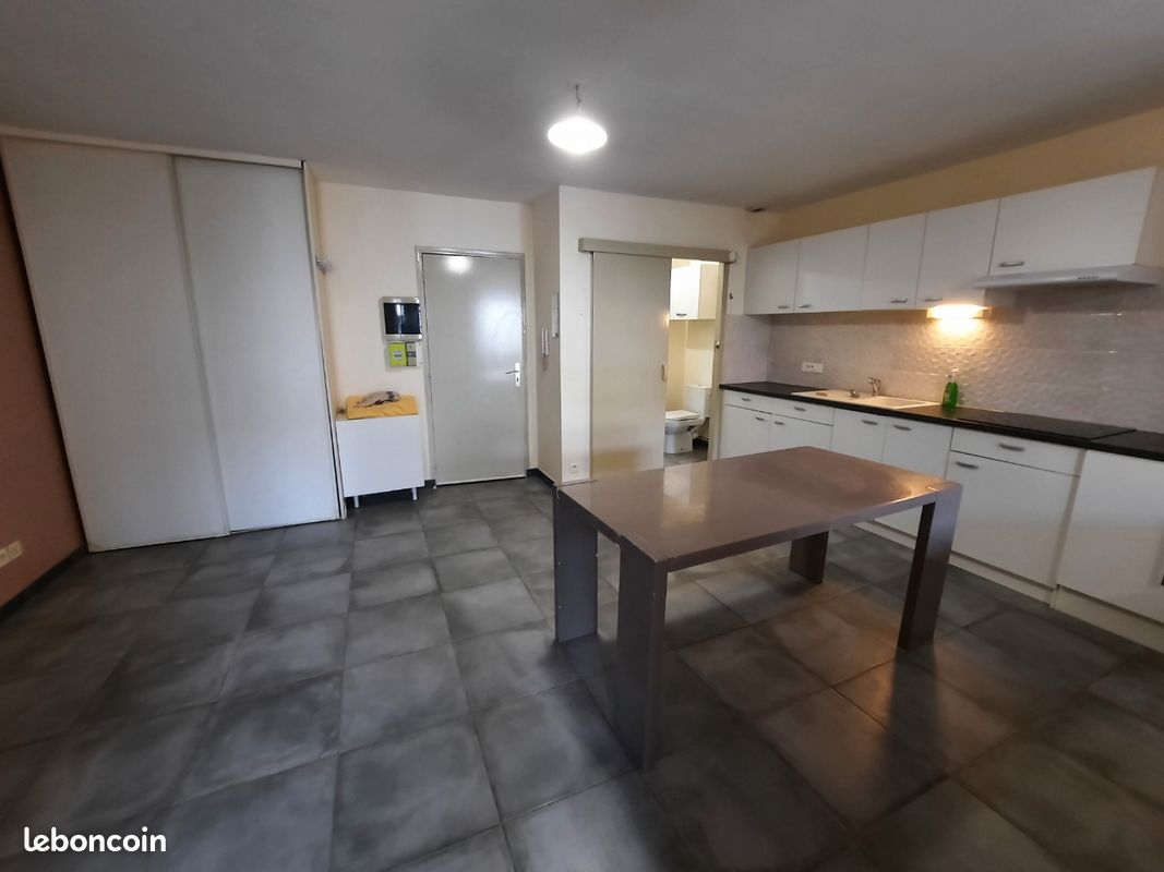Appartement 1 pièce 42 m² · à Agen · 42 m² · 465 €