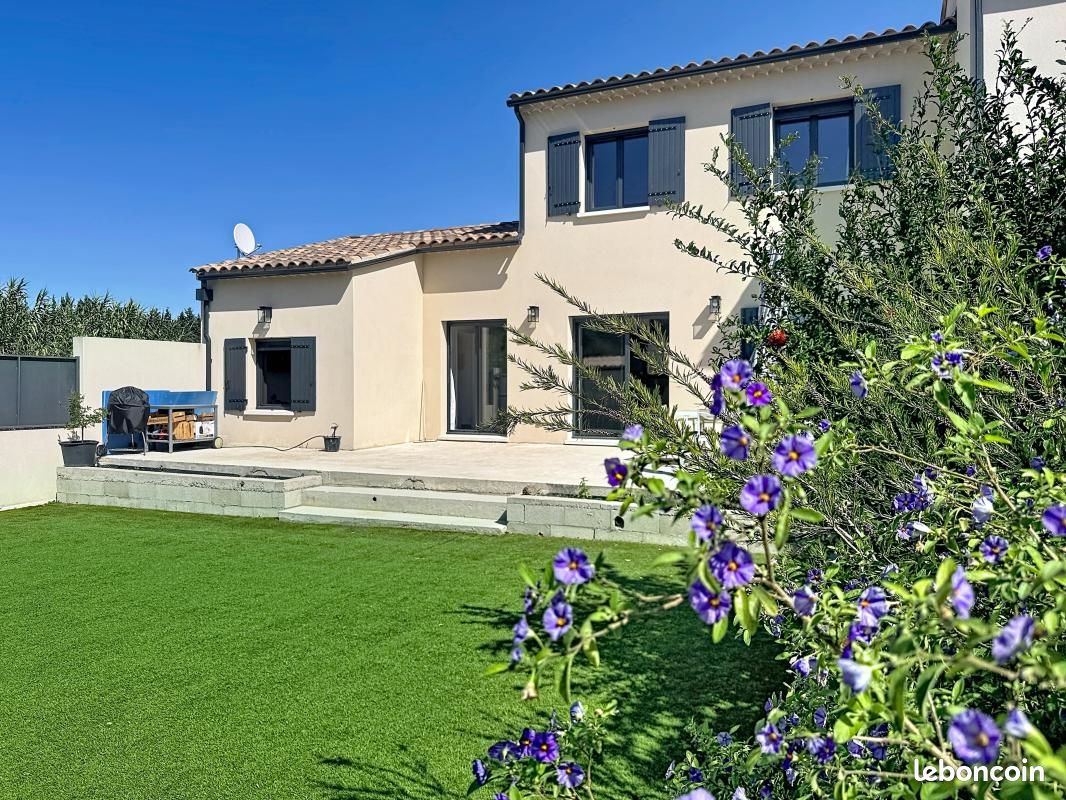 Maison 4 pièces 101 m² · à Mas-Blanc-des-Alpilles · 101 m² · 378 000 €