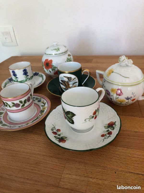Service à café en porcelaine de Limoges (image 1)