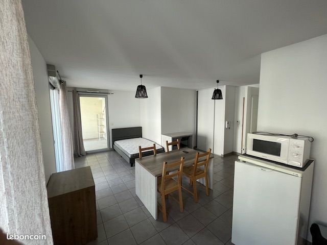 Appartement 1 pièce 31 m² · à Saint-Étienne · 31,4 m² · 530 €