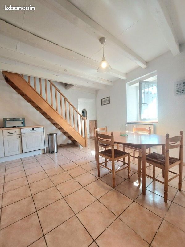 Maison 5 pièces 130 m² · à Crozet · 130 m² · 2 300 €/mois