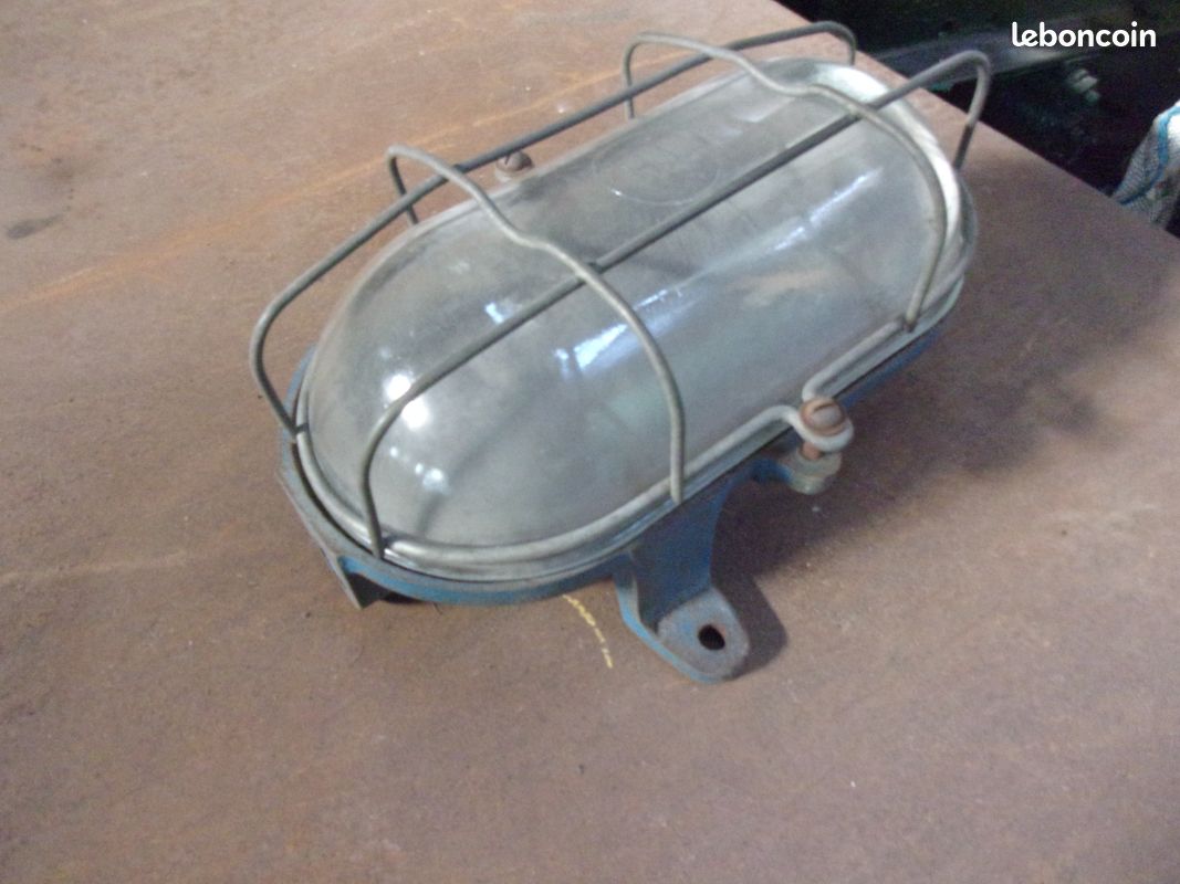 Lampe de garage des années 50 (image 1)