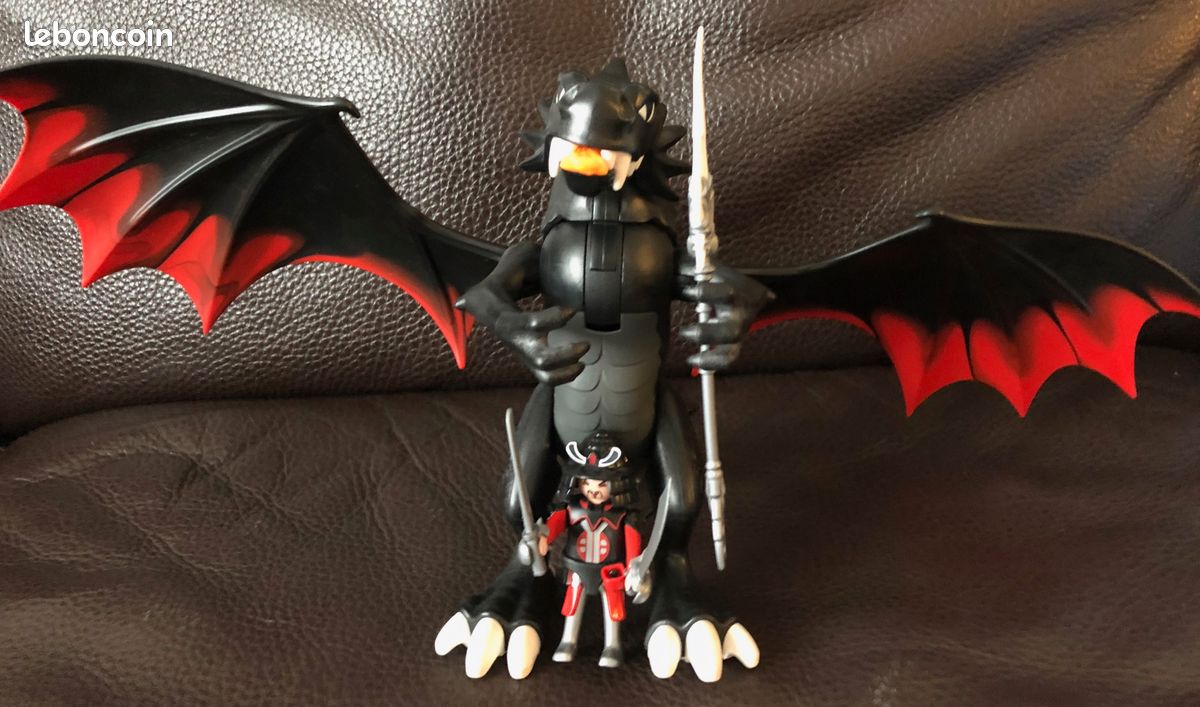 Playmobil Grand dragon royal avec flammes lumineuses 5482 (image 1)