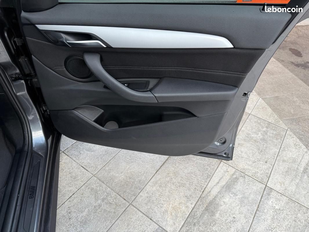 BMW X1 F48 LCI sDrive 18i 140 ch Business Design (image 18)