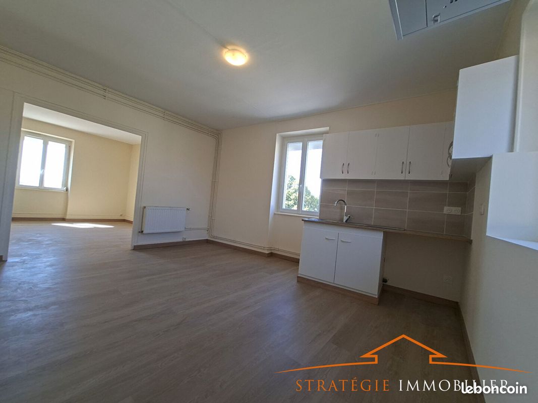 Appartement 4 pièces 82 m² · à Saint-Gengoux-le-National · 82 m² · 790 €/mois