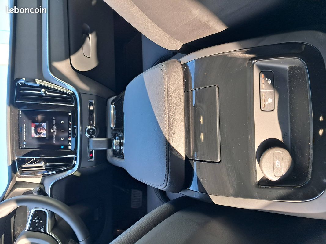 VOLVO V60 T6 AWD Hybride Rechargeable 253 ch + 145 ch Geartronic 8 Plus Style Dark (image 23)
