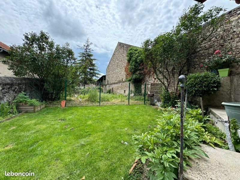 Maison 5 pièces 130 m² · à Gannat · 130 m² · 1 050 €