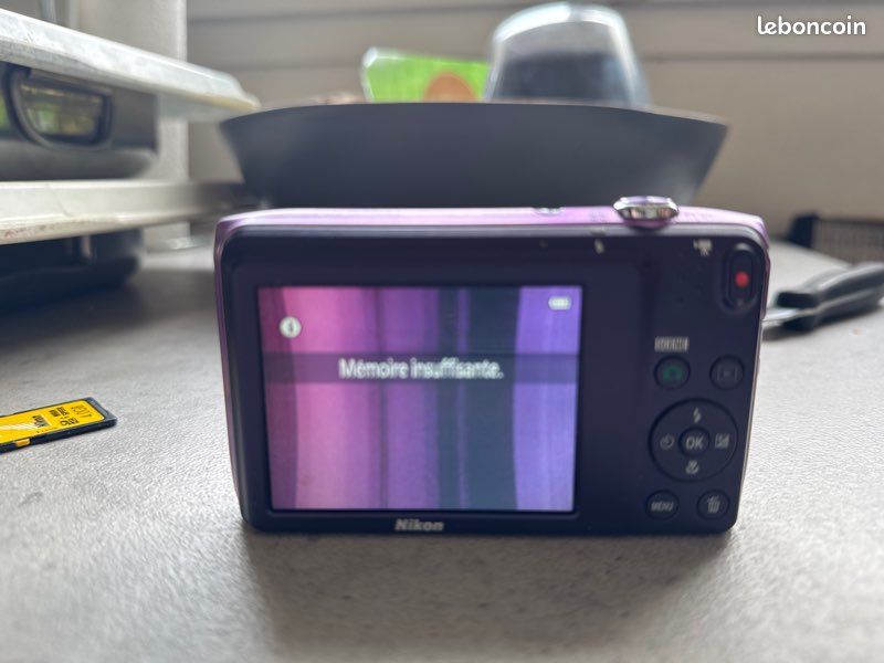 Appareil Photo Nikon Coolpix S3500 - Écran Défectueux - Pour Pièces Détachées