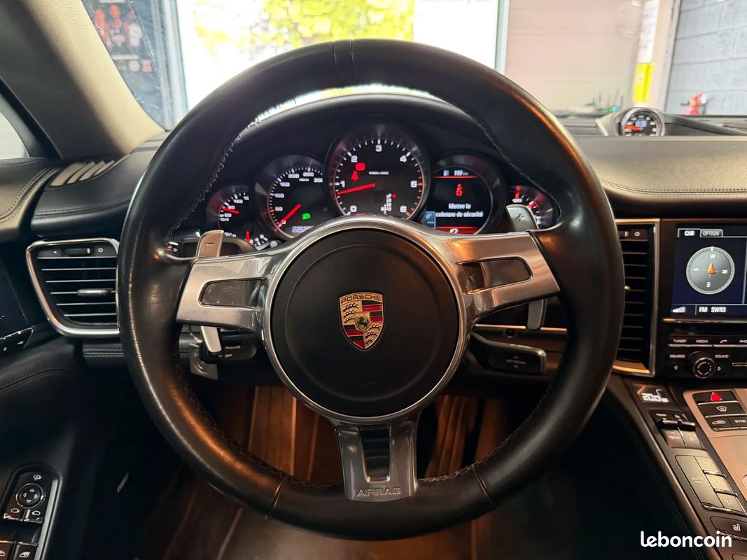 Porsche PANAMERA Diesel V6 - Caméra de recul / Sièges chauffants (image 25)