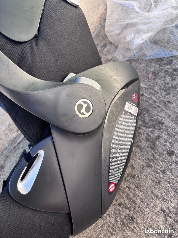 Lot Coque et base iso cybex (image 9)