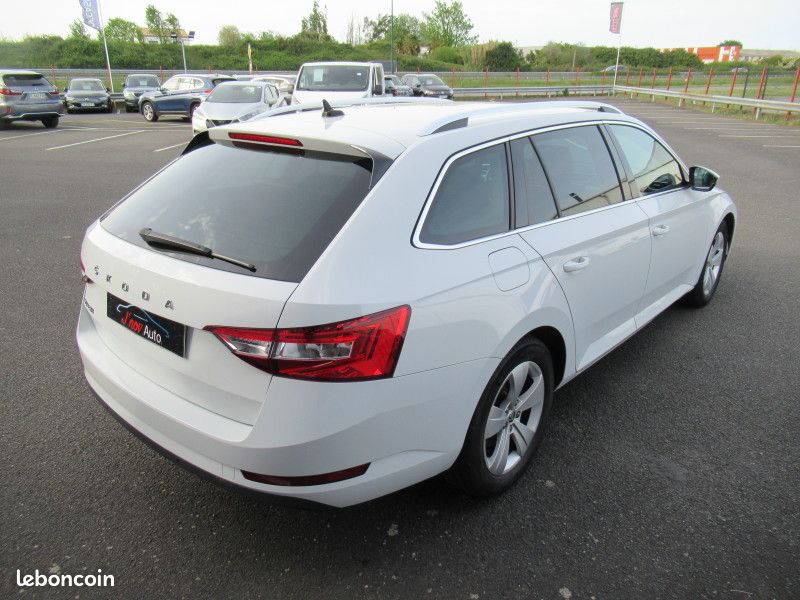 Skoda SUPERB COMBI 2.0 TDI 150CH SCR BUSINESS DSG7 (image 4)