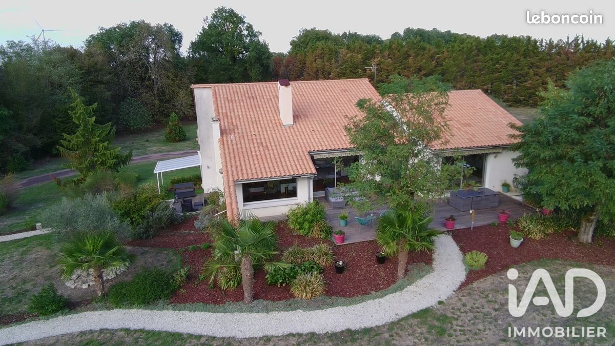 Maison 5 pièces 194 m² · à Sauzé-Entre-Bois · 194 m² · 317 000 €