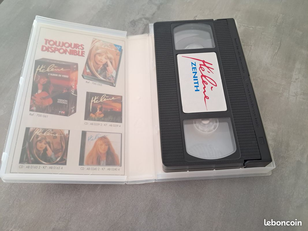 Cassette VHS Hélène Zénith concert intégral année 1990 (image 4)