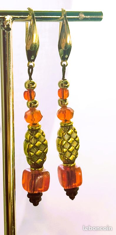 Boucles d'oreilles celtiques rouge doré - joli bijou fantaisie -Artisan créateur (image 1)