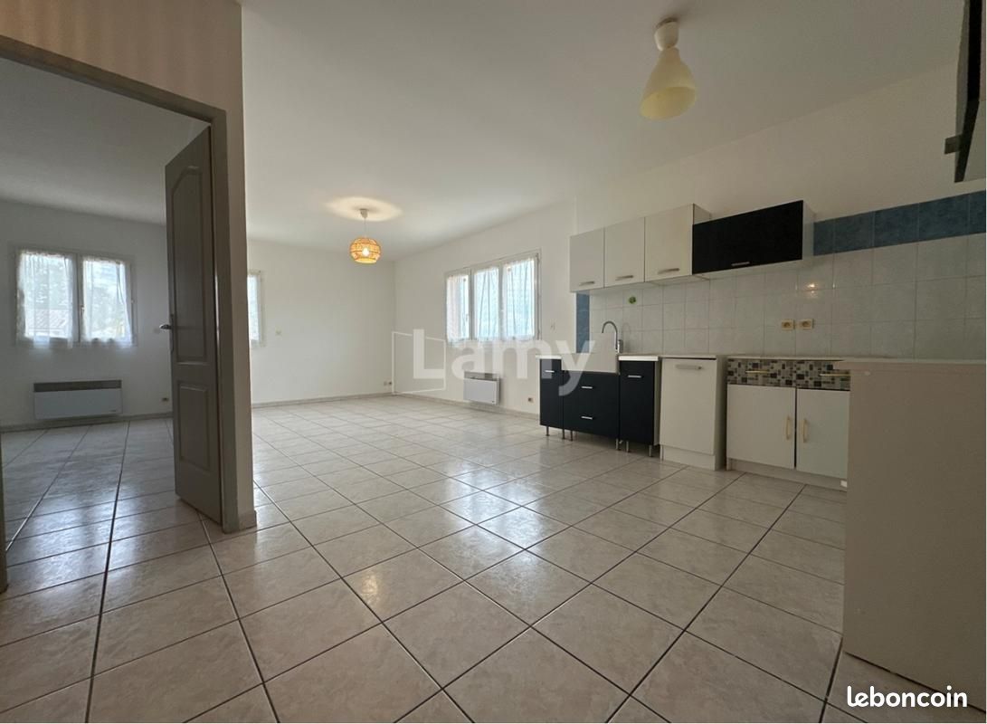 Appartement 3 pièces 68 m² · à Trets · 68 m² · 816 €/mois