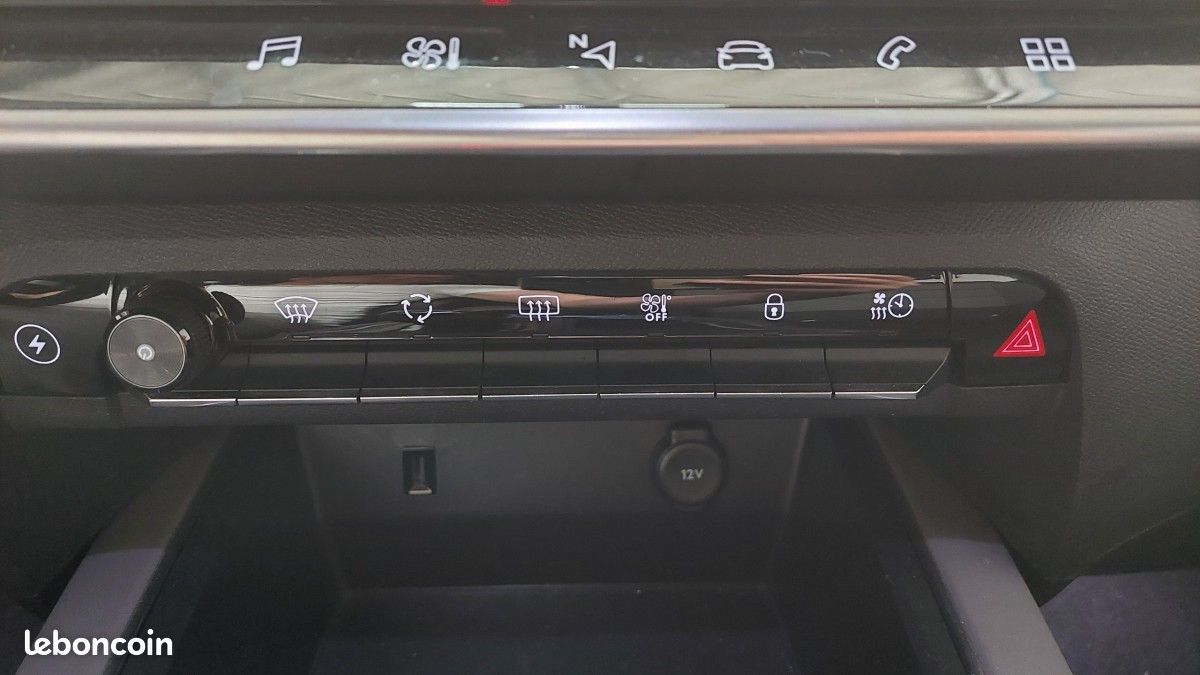 Citroën C5 Aircross Hybrid 225 ë-EAT8 Business (image 14)